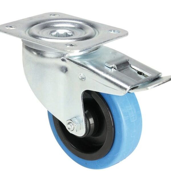 adam-hall-tente-37034