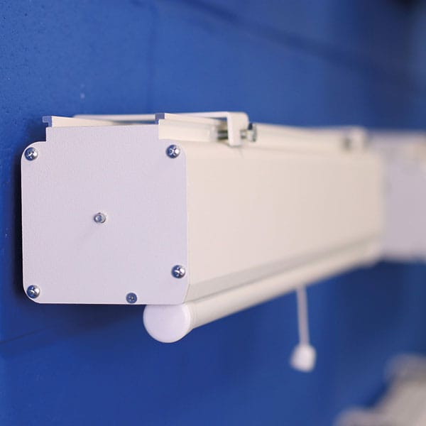 helgi-schermo-manuale-roller-300x225-cm